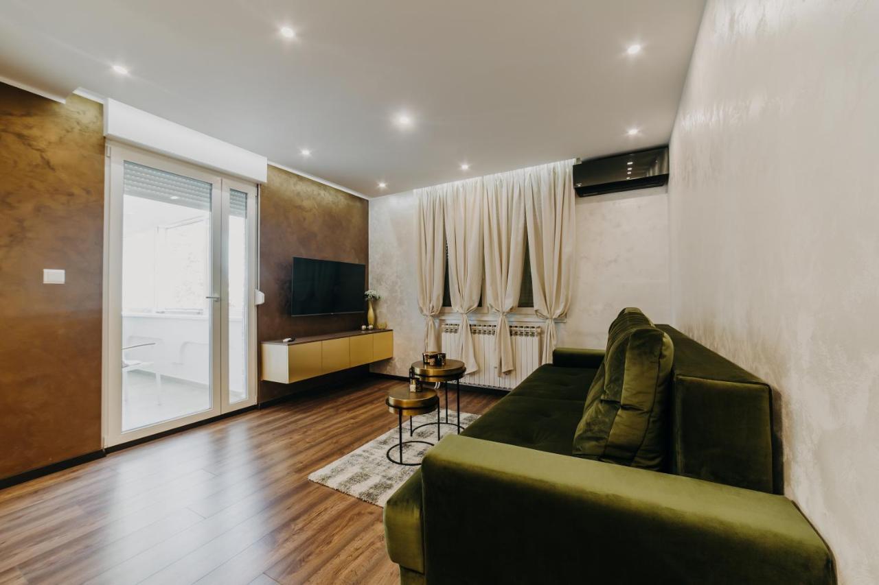 Apartman Stari Toranj วูโควาร์ ภายนอก รูปภาพ